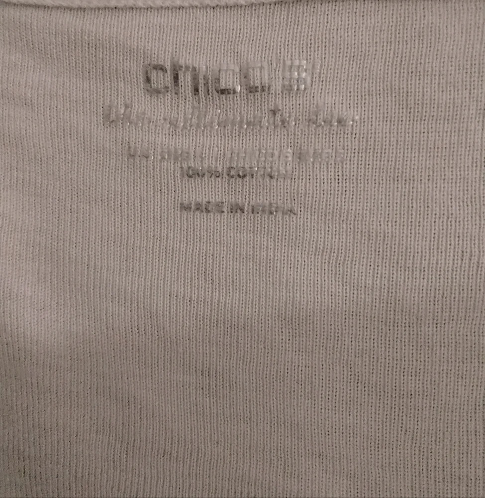 BUNDLE 3 for $10 - Chico's White Short Sleeve Women's Tee - Picture 3 of 3